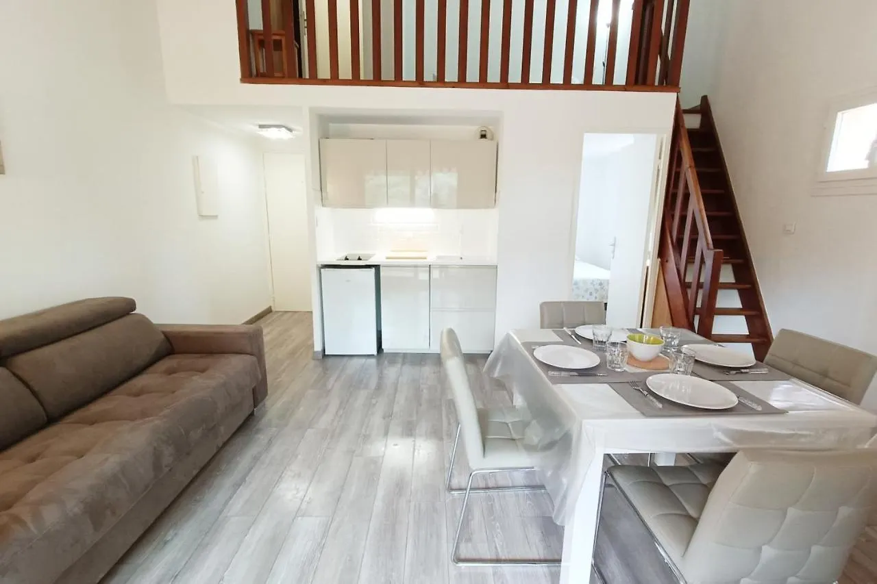 Spacious Sea View Apart At 50M From The Beach Bandol